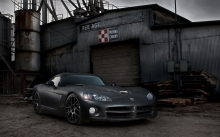  Dodge Viper       